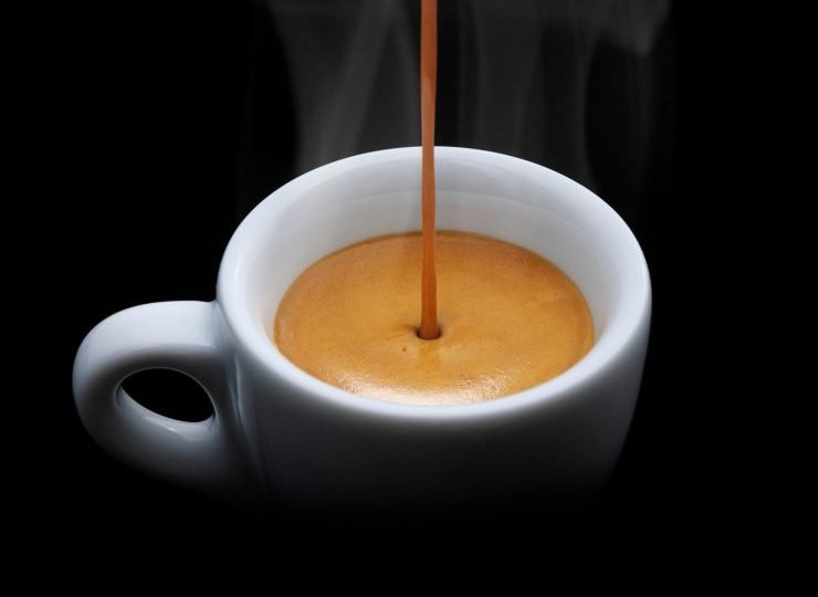 Weniger bitterer Kaffee ohne Zucker: Finden Sie heraus, wie es geht