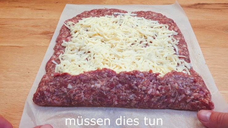 Ich rolle alles zusammen und bereite gefüllte und leckere Wirbel zu! Probieren Sie sie, sie sind unwiderstehlich