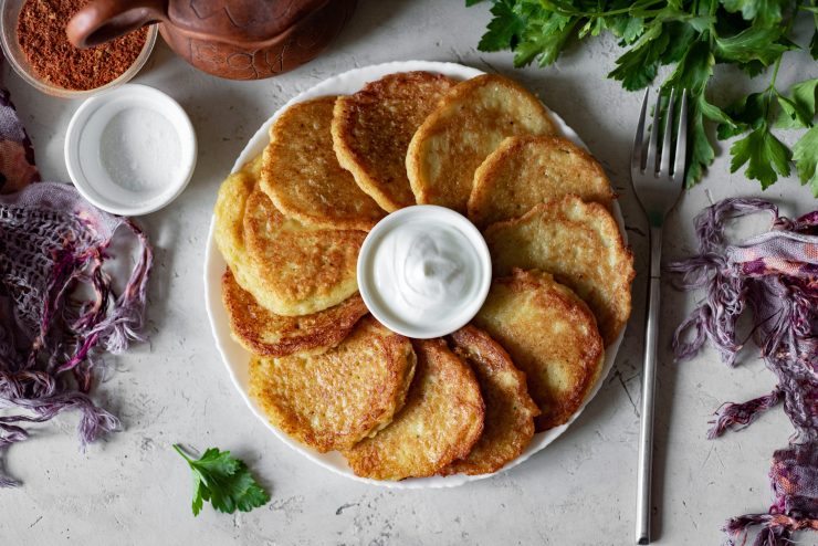 Ich bereite sie ohne Milch und ohne Mehl zu, ich mache jeden Tag diese leichten Pfannkuchen, sie sind köstlich!