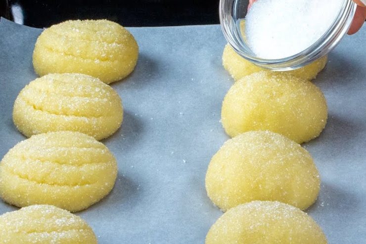 Ich bereite sie mit Joghurt zu, ohne Butter und Milch, sie sind köstlich! Sie haben nur 80 Kcal