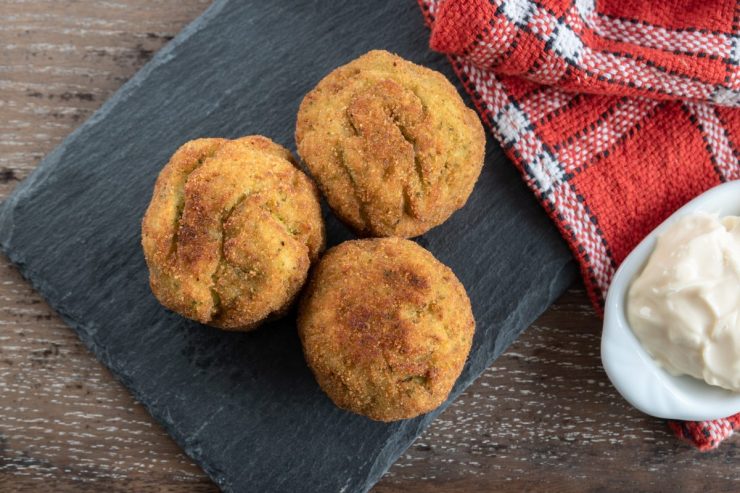 Panierter Brokkoli im Ofen: lecker und knusprig. Sie schmecken besser als Fleisch!