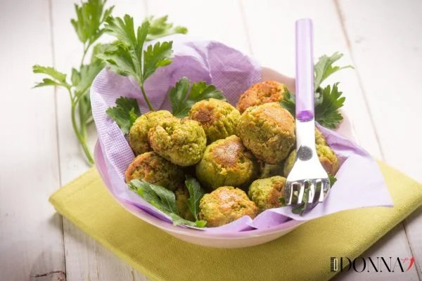 Erfahren Sie, wie ich Hirse-Fleischbällchen zubereite | Sie sind gesund und lecker | Weniger als 150 Kalorien!