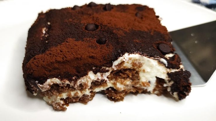 Stracciatella-Tiramisu: Sie brauchen weder Löffelbiskuits noch Mascarpone. Es hat 120 kcal