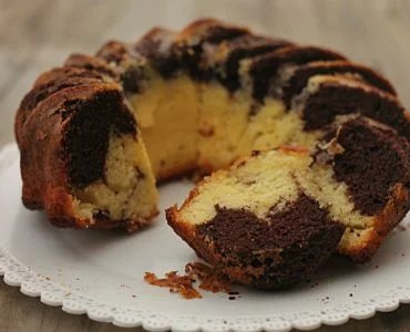 Der zweifarbige Ricotta-Kakao-Donut: superweich, nur 150 Kalorien!