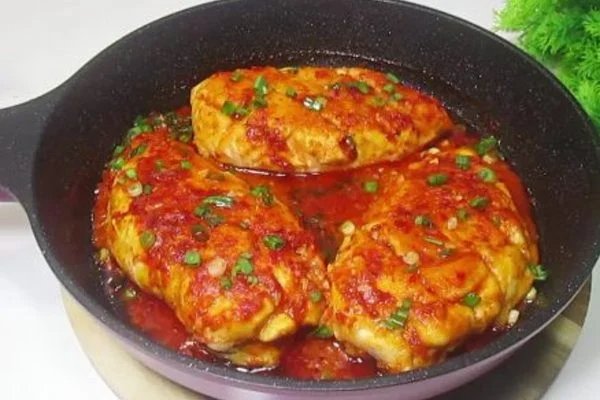 Hähnchen mit Tomate und Gemüse, schnell und lecker. Nur 410 Kalorien