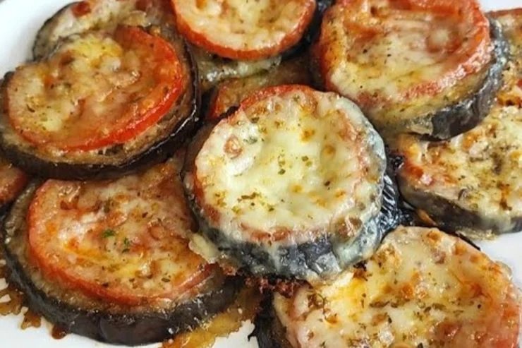 Caprese-Auberginen: Sie sind nicht frittiert, auch wenn sie so aussehen!