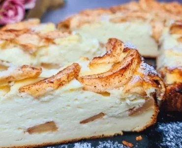 Mit Joghurt und 3 Äpfeln kann ich einen leckeren Kuchen backen, der nur 140 Kcal hat