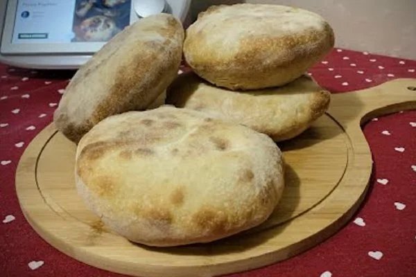 Apulische Pucce: einfach zuzubereiten und man kann sie auf tausend Arten füllen