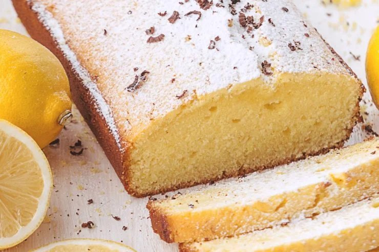Zitronenpflaumenkuchen mit Reismehl, saftig und weich