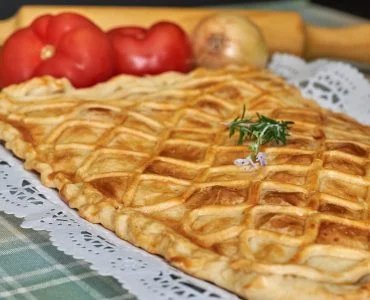 Rustikaler Zucchini-Ricotta-Kuchen: ein superschnelles Rezept!