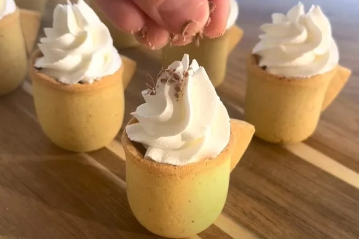 Silvesterdessert: Alles, was Sie brauchen, ist eine Tasse!