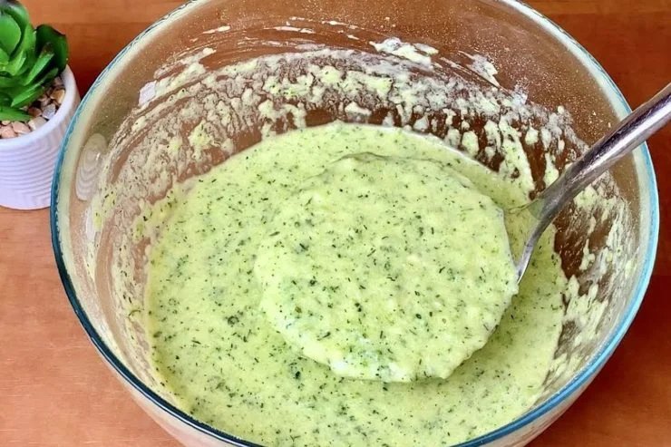 Bereiten Sie ein Abendessen mit allem Drum und Dran zu! Nur 1 Zucchini, 3 Eier und Mehl | Nur 200 kcal!